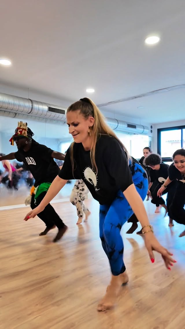 Danseuse en immersion afro urbain