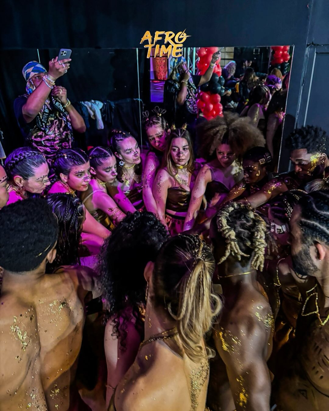 Afro Time · nuit dorée